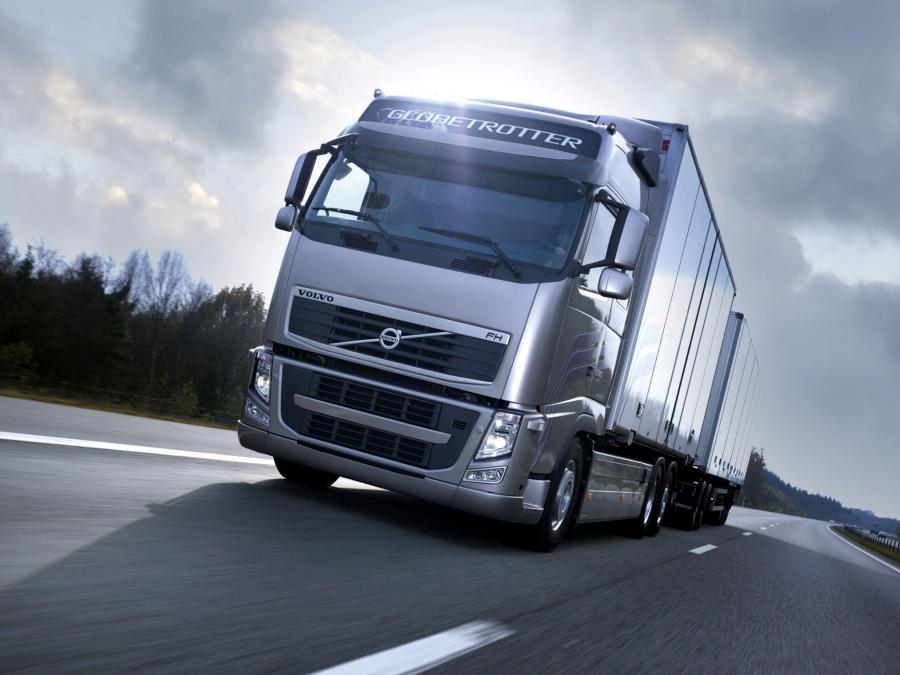  Volvo FH 580 6x2 2008 года  (фото 2 из 3)